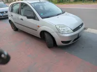 Gebraucht Ford Fiesta 70 PS (51 kW) 2005 Grau Kleinwagen