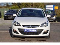 Używany Opel Astra Edition 165 KM (121 kW) 2013 Biały Kombi