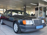 Gebraucht Mercedes E230 132 PS (97 kW) 1990 Schwarz Limousine