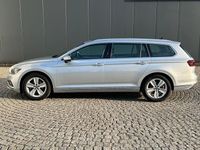 Gebraucht VW Passat Elegance 200 PS (147 kW) 2022 Scale silver metallic Kombi