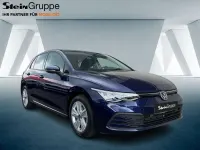 Gebraucht VW Golf VIII Life 150 PS (110 kW) 2023 Blau Limousine
