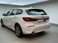 Gebraucht BMW 118 Advantage 136 PS (100 kW) 2023 Alpinweiß uni Kleinwagen