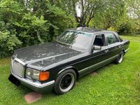 Gebraucht Mercedes E500 252 PS (185 kW) 1990 Schwarz Limousine