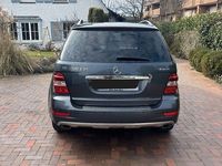 Gebraucht Mercedes ML350 231 PS (169 kW) 2010 Grau SUV