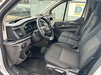 Gebraucht Ford Transit Custom 131 PS (96 kW) 2022 Weiß Van / Kleinbus