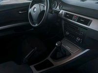 Gebraucht BMW 320 170 PS (125 kW) 2007 Grau Limousine