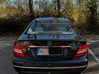 Gebraucht Mercedes C180 156 PS (114 kW) 2011 Schwarz Coupé