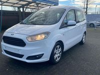 Gebraucht Ford Tourneo Courier Trend 101 PS (74 kW) 2015 Weiß Van / Kleinbus