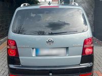 Gebraucht VW Touran 140 PS (102 kW) 2008 Schwarz Van / Kleinbus