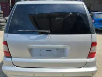 Gebraucht Mercedes ML270 163 PS (119 kW) 2002 Silber SUV