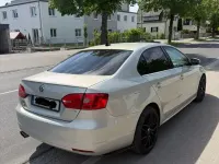 Gebraucht VW Jetta 140 PS (102 kW) 2011 Beige Limousine