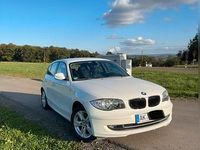 Gebraucht BMW 116 122 PS (89 kW) 2010 Weiß Kleinwagen