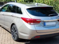 Gebraucht Hyundai i40 Premium 141 PS (103 kW) 2016 Gold Kombi