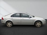 Gebraucht Ford Mondeo Ambiente 125 PS (91 kW) 2003 Stardust silver (metallic) Limousine