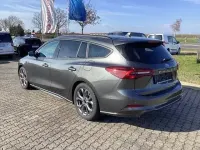 Używany Ford Focus ST-Line X 155 KM (114 kW) 2024 Szary Sedan/Limuzyna