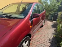 Gebraucht Nissan Almera Tino 114 PS (83 kW) 2002 Rot Van / Kleinbus