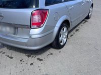 Gebraucht Opel Astra Edition 129 PS (94 kW) 2008 Kombi