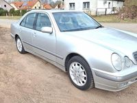 Gebraucht Mercedes E240 Elegance 170 PS (125 kW) 2000 Silber Limousine
