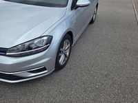 Gebraucht VW Golf VII Comfortline 131 PS (96 kW) 2019 Silber Kombi