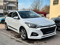 Gebraucht Hyundai i20 101 PS (74 kW) 2019 Weiß Kleinwagen