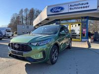 Neu Ford Kuga ST-Line 152 PS (111 kW) 2025 Bursting green SUV