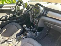 Second-hand Mini Metropolitan 95 CP (69 kW) 2015 Albastru Hatchback