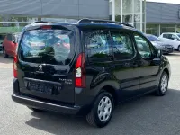 Gebraucht Peugeot TePee Active 99 PS (72 kW) 2017 Schwarz Van / Kleinbus