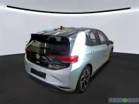 Gebraucht VW ID.3 Pro 150 kW (204 PS) 2023 Scale silver metallic schwarz Kleinwagen
