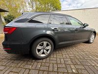 Second-hand Audi A4 Basis 150 CP (110 kW) 2017 Gri Break