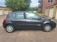 Gebraucht Renault Clio III Dynamique 71 PS (52 kW) 2010 Schwarz Limousine