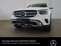 Gebraucht Mercedes GLC300e 211 PS (155 kW) 2022 Unilack polarweiß SUV