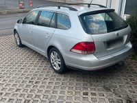Gebraucht VW Golf V 105 PS (77 kW) 2008 Silber Kombi