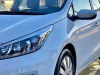 Gebraucht Kia Ceed 136 PS (100 kW) 2018 Weiß Kleinwagen