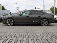 Gebraucht BMW 740 Efficient Dynamics 286 PS (210 kW) 2025 Bmw individual dravitgrau metallic Limousine