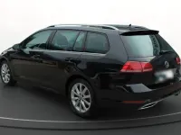 Gebraucht VW Golf VII Highline 150 PS (110 kW) 2019 Schwarz Kombi