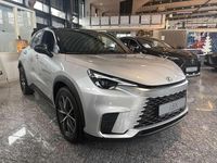 Gebraucht Lexus LBX 136 PS (100 kW) 2024 Silver me (1f7)/ black (202) SUV