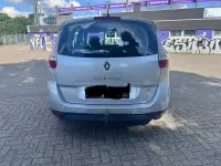 Gebraucht Renault Scénic III Dynamique 106 PS (77 kW) 2011 Silber Van / Kleinbus