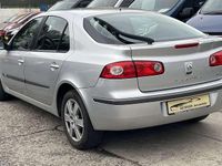 Gebraucht Renault Laguna II 111 PS (81 kW) 2005 Silber Limousine