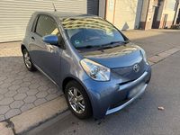 Gebraucht Toyota iQ 2011 Blau Kleinwagen