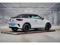 Gebraucht VW T-Roc Cabriolet Karmann 150 PS (110 kW) 2025 Ascotgrau schwarz Cabrio