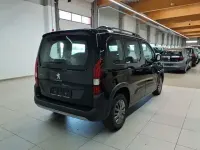 Gebraucht Peugeot Rifter Allure 131 PS (96 kW) 2023 Perla nera schwarz metallic Van / Kleinbus