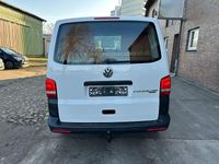Gebraucht VW Caravelle Trendline 140 PS (102 kW) 2015 Weiß Van / Kleinbus