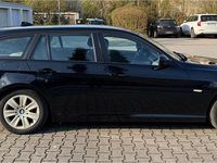 Second-hand BMW 318 143 CP (105 kW) 2009 Negru Break