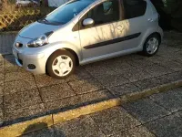 Gebraucht Toyota Aygo 68 PS (50 kW) 2010 Grau Kleinwagen