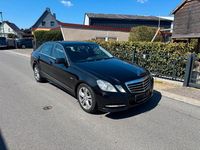 Gebraucht Mercedes E250 Avantgarde 204 PS (150 kW) 2009 Schwarz Limousine
