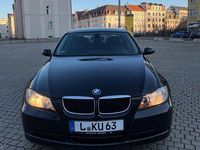 Gebraucht BMW 320 170 PS (125 kW) 2008 Schwarz Limousine