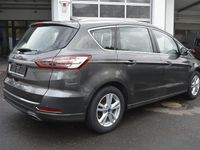 Gebraucht Ford S-MAX Titanium 190 PS (139 kW) 2022 Grau Van / Kleinbus