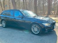 Gebraucht BMW 318 143 PS (105 kW) 2013 Schwarz Kombi
