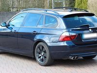 Gebraucht BMW 325 Advantage 197 PS (144 kW) 2008 Blau Kombi