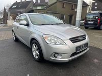 Gebraucht Kia Ceed LX 126 PS (92 kW) 2009 Kirunasilber met. Kleinwagen